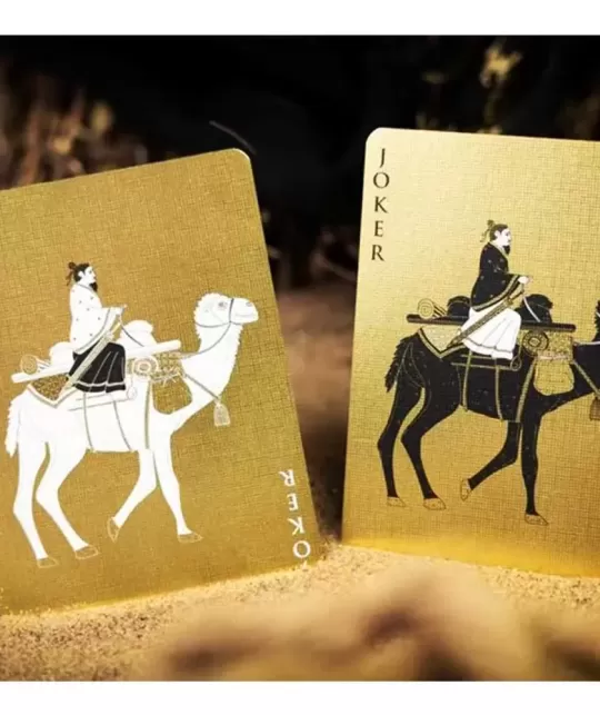 The Silk Wooden Boxset – Cărți de joc premium | Emagie.ro