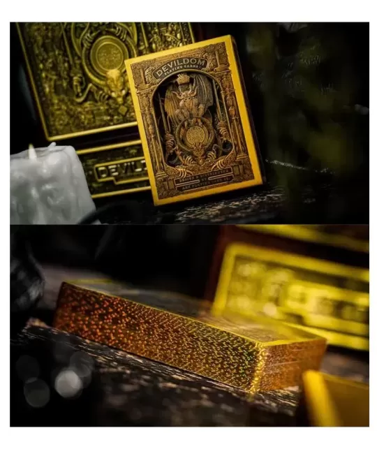 Devildom Deluxe Walnut Boxed Set – Cărți de joc premium | Emagie.ro