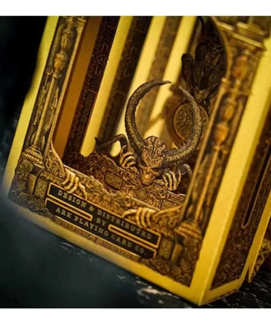 Devildom Deluxe Walnut Boxed Set – Cărți de joc premium | Emagie.ro