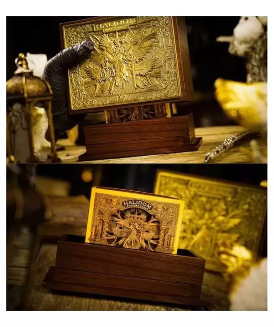 Halidom Deluxe Walnut Boxed Set – Cărți de joc premium | Emagie.ro