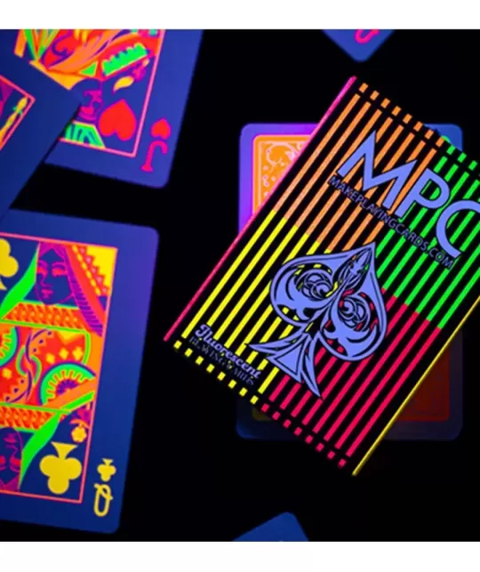 QUAD Fluorescent – Cărți de joc premium | Emagie.ro