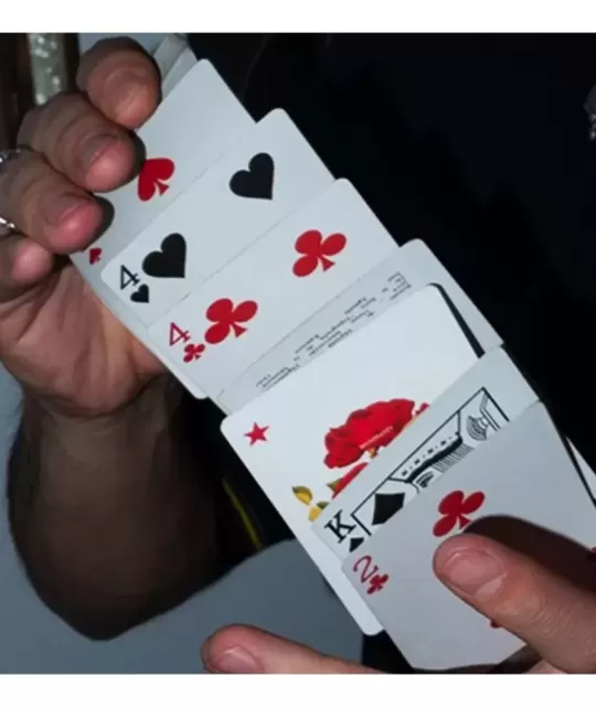 TICTACTOE – Cărți de joc premium | Emagie.ro