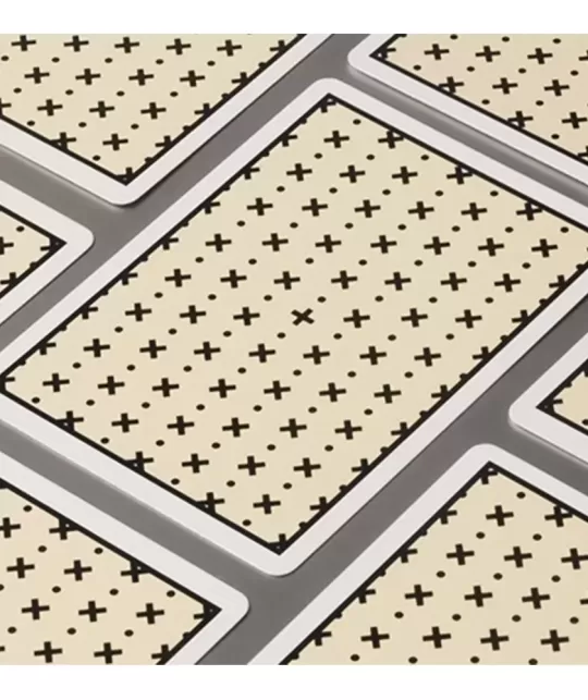 TICTACTOE – Cărți de joc premium | Emagie.ro