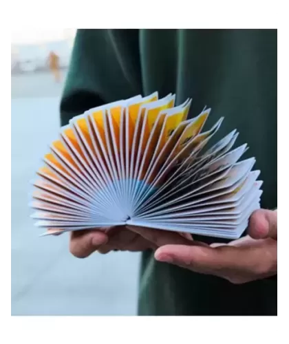 Suzy Accordion Cards – Cărți de joc premium | Emagie.ro