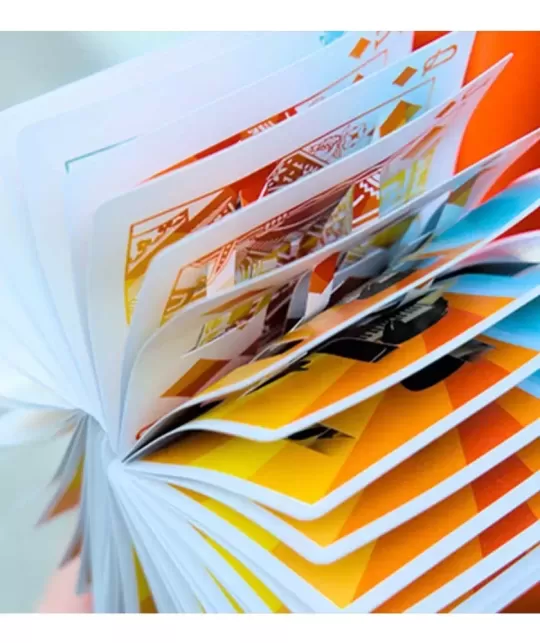 Suzy Accordion Cards – Cărți de joc premium | Emagie.ro