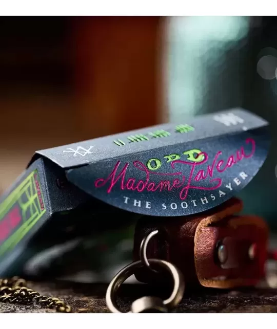 Odd Fellow Madame Laveau the Soothsayer Playing Cards – Cărți de joc premium | Emagie.ro