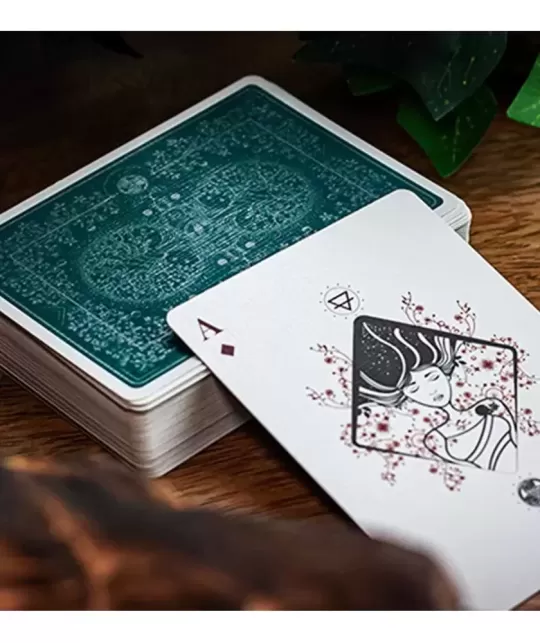 Fillide A Sicilian Folk Tale Acqua – Cărți de joc premium | Emagie.ro