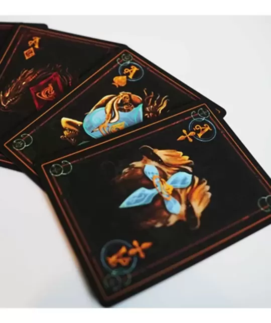 Elements Red by ChrisCards – Cărți de joc premium | Emagie.ro