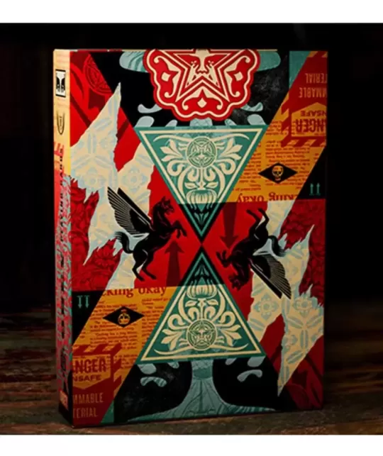 Obey Collage Edition – Cărți de joc premium | Emagie.ro