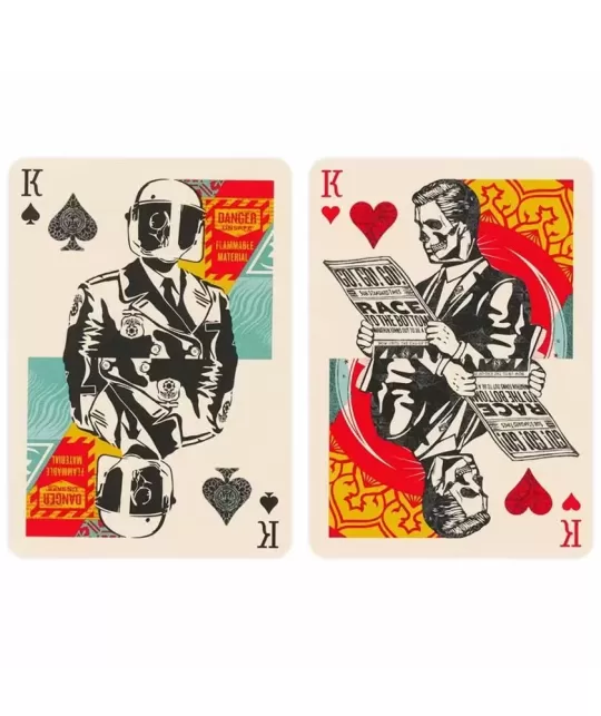 Obey Collage Edition – Cărți de joc premium | Emagie.ro