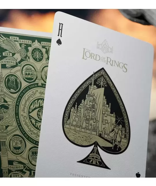 Lord of the Rings Box Sets by theory11 Collector Set – Cărți de joc premium | Emagie.ro