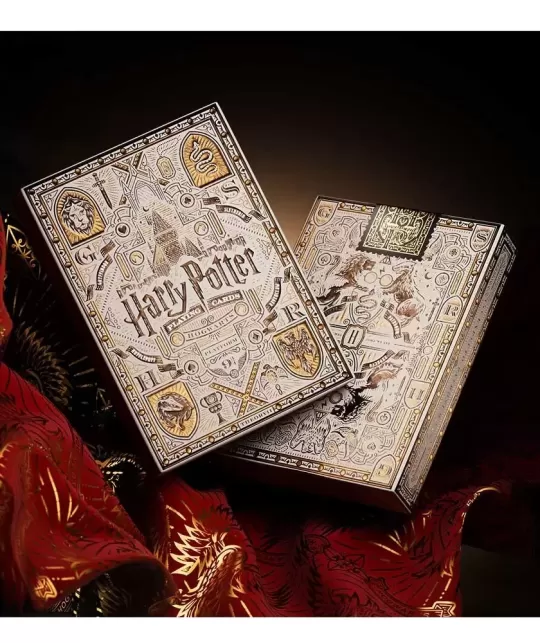 Harry Potter Box Sets by theory11 Collector Edition – Cărți de joc premium | Emagie.ro