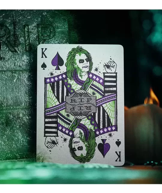 Beetlejuice Playing Cards by theory11 – Cărți de joc premium | Emagie.ro