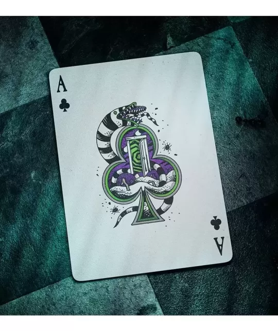 Beetlejuice Playing Cards by theory11 – Cărți de joc premium | Emagie.ro