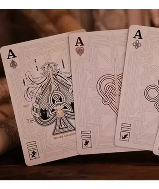 Assassin Creed Legacy Hidden Blade Black Playing Cards – Cărți de joc premium | Emagie.ro