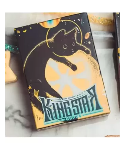Space Cat V2 Playing Cards by King Star – Cărți de joc premium | Emagie.ro