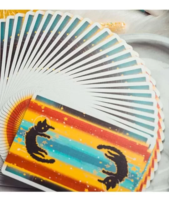 Space Cat V2 Playing Cards by King Star – Cărți de joc premium | Emagie.ro