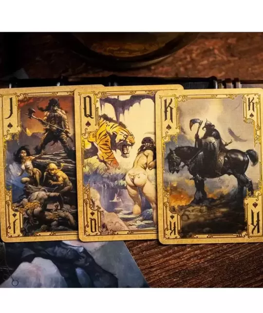 Frazetta Art Museum x Kings Wild Painting Ed – Cărți de joc premium | Emagie.ro