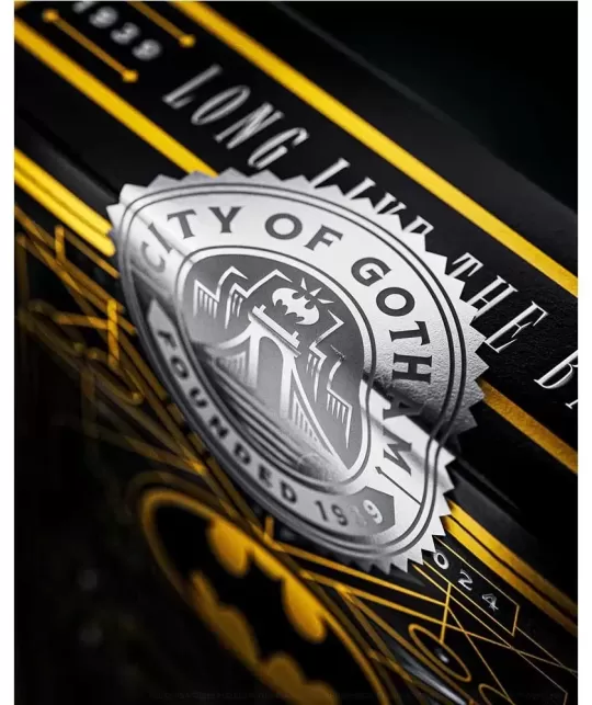 Batman 85th Anniversary Playing Cards by theory11 – Cărți de joc premium | Emagie.ro