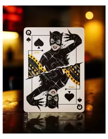 Batman 85th Anniversary Playing Cards by theory11 – Cărți de joc premium | Emagie.ro