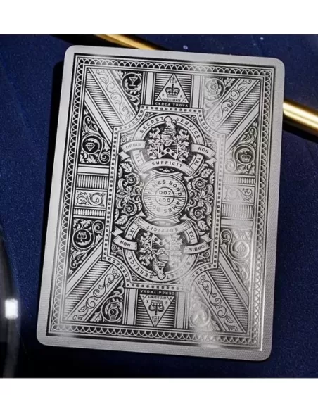 James Bond Silver Edition by theory11 – Cărți de joc premium | Emagie.ro