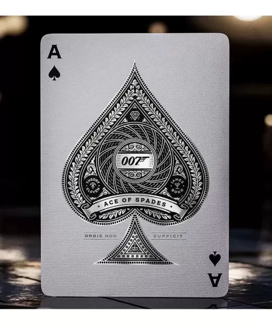 James Bond Silver Edition by theory11 – Cărți de joc premium | Emagie.ro