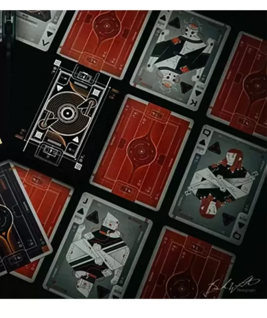 Cyberware Rouge – Cărți de joc premium | Emagie.ro