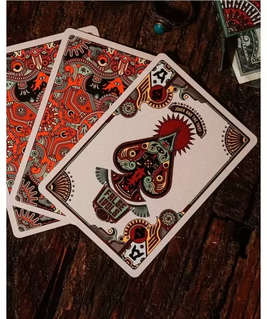 False Idols Playing Cards by Joker and the Thief – Cărți de joc premium | Emagie.ro