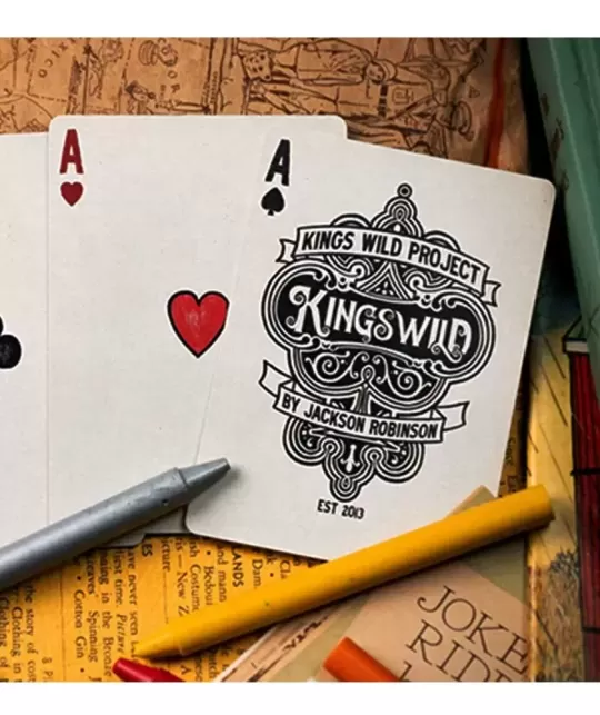 Crayon Playing Cards by Kings Wild Project – Cărți de joc premium | Emagie.ro