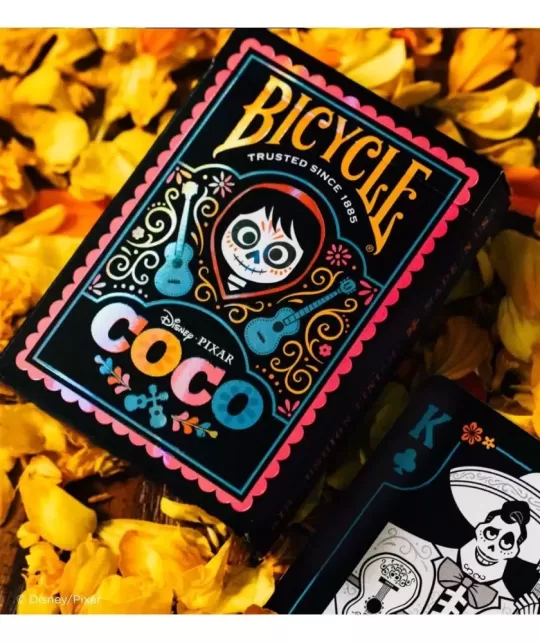 Bicycle Disney Coco – Cărți de joc premium | Emagie.ro