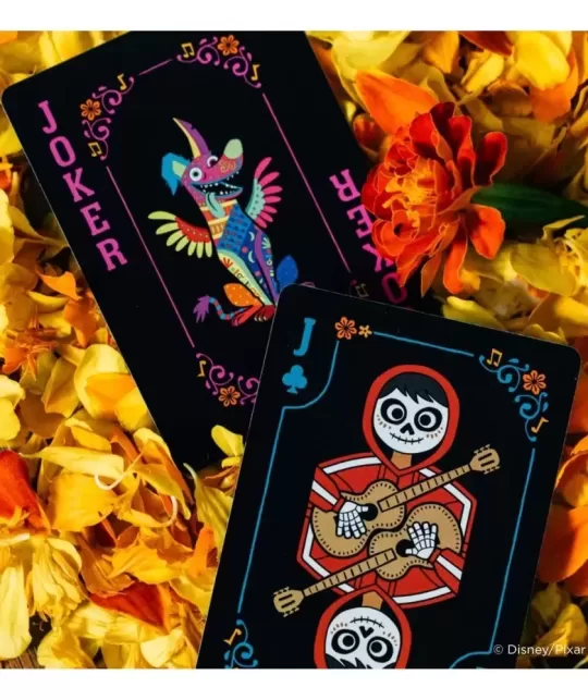 Bicycle Disney Coco – Cărți de joc premium | Emagie.ro