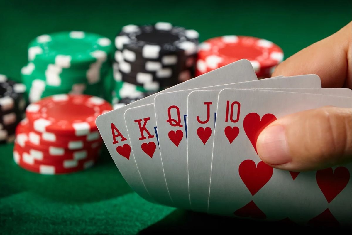 Cărți de joc pentru poker – ce să alegi și care sunt cele mai bune opțiuni